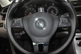2013款大众迈腾2.0TSI