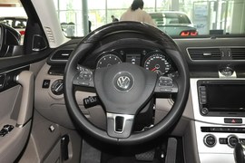 2013款大众迈腾2.0TSI