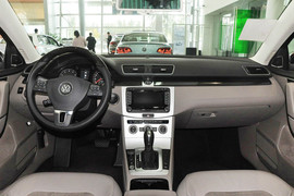 2013款大众迈腾2.0TSI