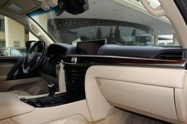 2016款雷克萨斯LX570