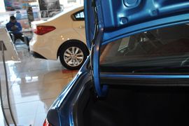 2012款起亚K2三厢1.4L