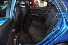 2012款起亚K2三厢1.4L