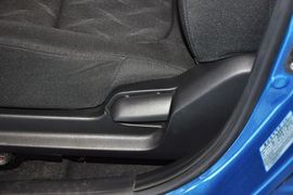 2012款起亚K2三厢1.4L