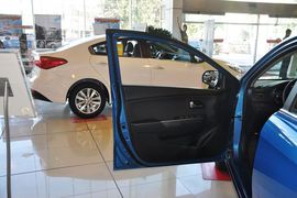 2012款起亚K2三厢1.4L