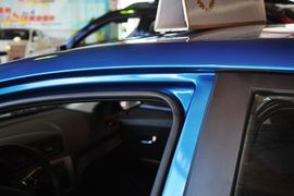2012款起亚K2三厢1.4L