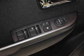 2012款起亚K2三厢1.4L