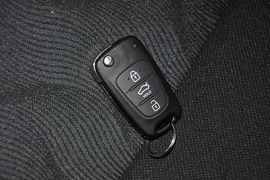 2012款起亚K2三厢1.4L