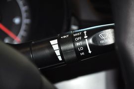 2012款起亚K2三厢1.4L