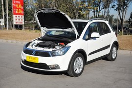 2013款铃木天语SX4酷锐1.6L自动运动型