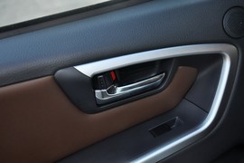 2013款铃木天语SX4酷锐1.6L自动运动型