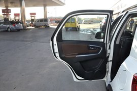 2013款铃木天语SX4酷锐1.6L自动运动型