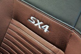 2013款铃木天语SX4酷锐1.6L自动运动型