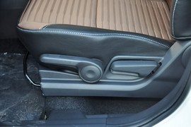 2013款铃木天语SX4酷锐1.6L自动运动型