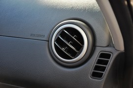 2013款铃木天语SX4酷锐1.6L自动运动型