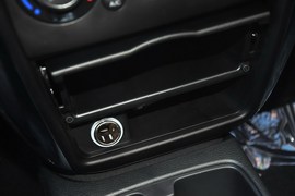 2013款铃木天语SX4酷锐1.6L自动运动型