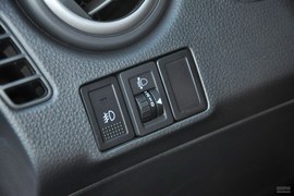 2013款铃木天语SX4酷锐1.6L自动运动型