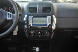 2013款铃木天语SX4酷锐1.6L自动运动型