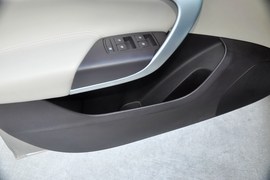 2014款别克君威2.0L精英时尚型