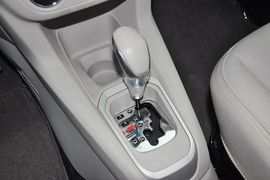 2014款雪铁龙全新爱丽舍1.6L手自一体豪华型