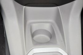2014款雪铁龙全新爱丽舍1.6L手自一体豪华型