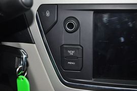 2014款雪铁龙全新爱丽舍1.6L手自一体豪华型
