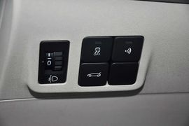 2014款雪铁龙全新爱丽舍1.6L手自一体豪华型