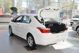 2014款雪铁龙全新爱丽舍1.6L手动时尚型