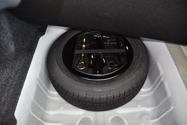 2014款雪铁龙全新爱丽舍1.6L手动时尚型