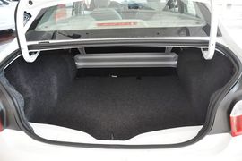 2014款雪铁龙全新爱丽舍1.6L手动时尚型