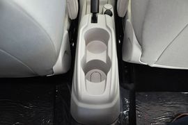 2014款雪铁龙全新爱丽舍1.6L手动时尚型