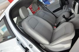 2014款雪铁龙全新爱丽舍1.6L手动时尚型