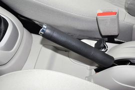 2014款雪铁龙全新爱丽舍1.6L手动时尚型