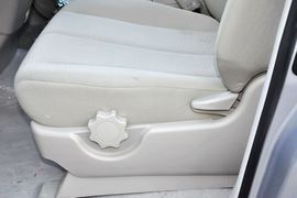 2013款比亚迪M6