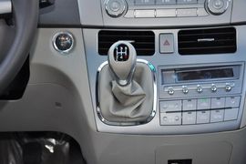 2013款比亚迪M6