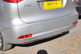 2013款比亚迪M6