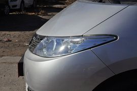 2013款比亚迪M6