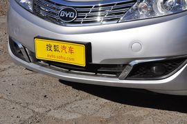 2013款比亚迪M6
