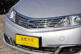 2013款比亚迪M6