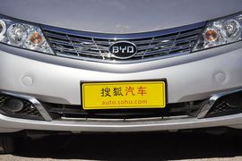 2013款比亚迪M6