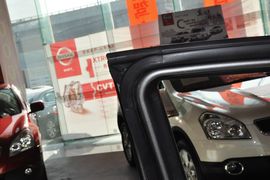 2013款日产骊威劲锐版1.6XL手动舒适型