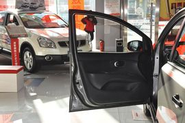 2013款日产骊威劲锐版1.6XL手动舒适型