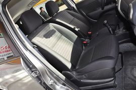 2013款日产骊威劲锐版1.6XL手动舒适型
