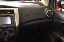 2013款日产骊威劲锐版1.6XL手动舒适型