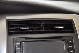 2013款日产骊威劲锐版1.6XL手动舒适型