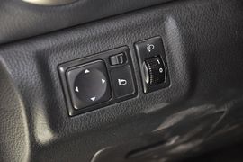 2013款日产骊威劲锐版1.6XL手动舒适型