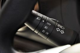 2013款日产骊威劲锐版1.6XL手动舒适型