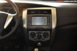 2013款日产骊威劲锐版1.6XL手动舒适型