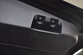 2014款Jeep指南者2.4L四驱运动版