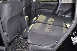 2014款Jeep指南者2.4L四驱运动版