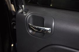 2014款Jeep指南者2.4L四驱运动版